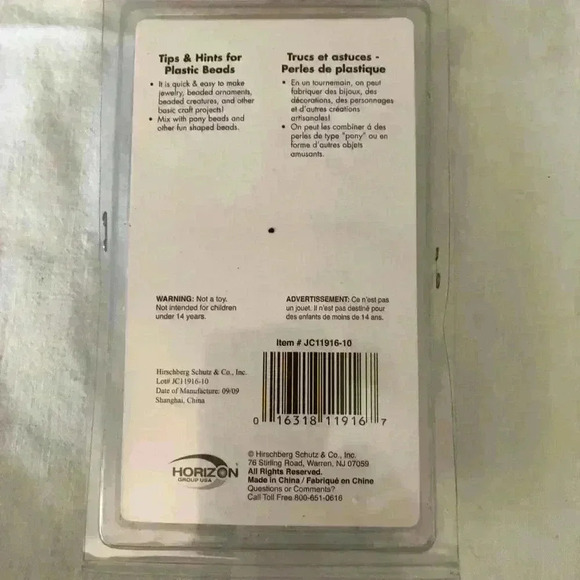 Jewerly essentials white crafting beads pack 725 pieces New in package - Picture 3 of 5